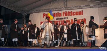 Datini și obiceiuri de iarnă, prezentate la Fălticeni