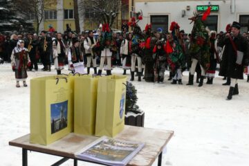 “Porniți Plugul, Feți Frumoși!”, un festival care promovează tradițiile