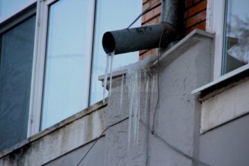 Vremea va fi deosebit de rece, geroasă, cu temperaturi minime care vor coborî frecvent sub -15 grade Celsius