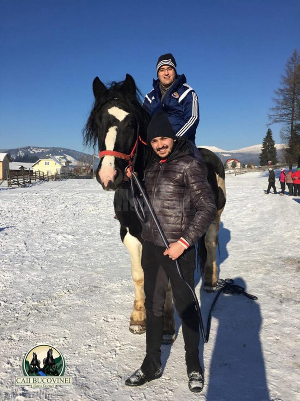Burleanu și staff-ul său au gustat de sărbători din plăcerile Bucovinei