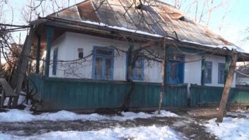 Doi bătrâni morți și un al treilea în stare gravă, după ce au luat foc în propriile case