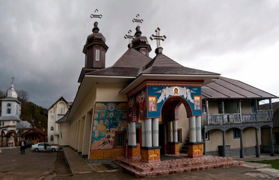 Mănastirea Slătioara