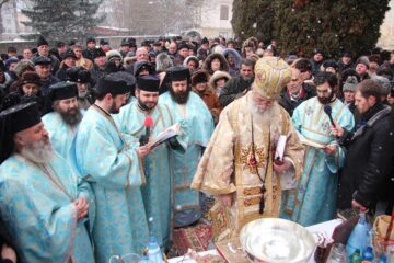 Sfânta liturghie de Bobotează a fost săvârșită de ÎPS Pimen