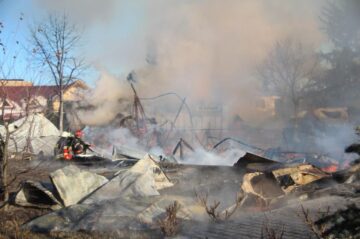 Incendiu violent la Arhiepiscopia Sucevei și Rădăuților