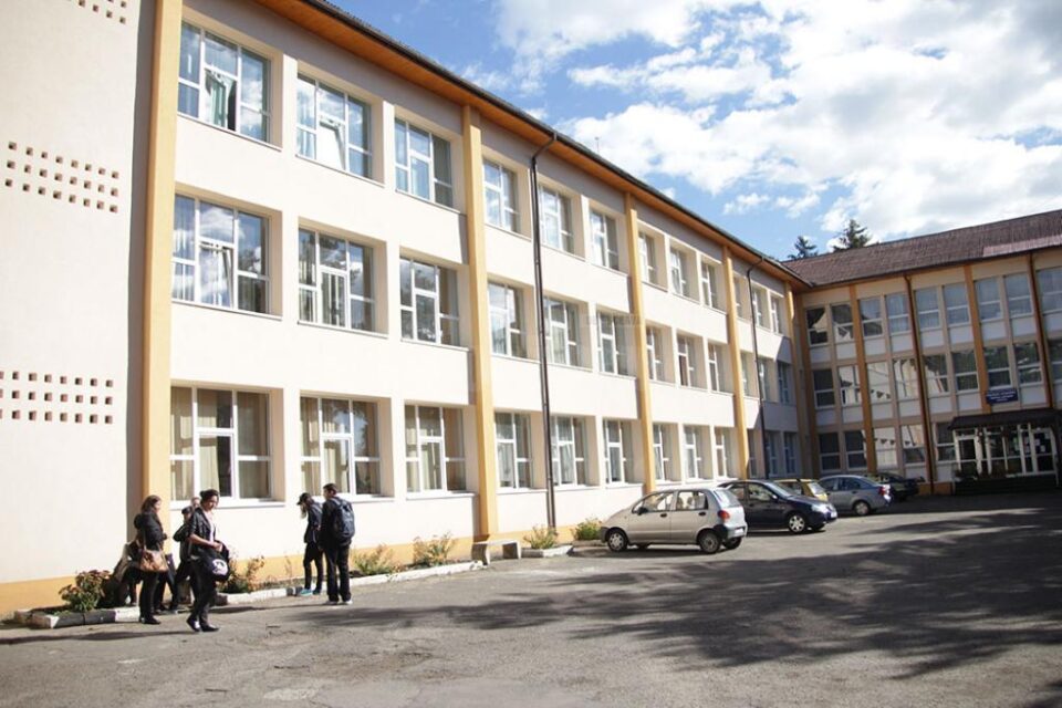 Colegiile „Petru Rareș” și „Dimitrie Cantemir”, cele mai vânate licee din municipiul Suceava