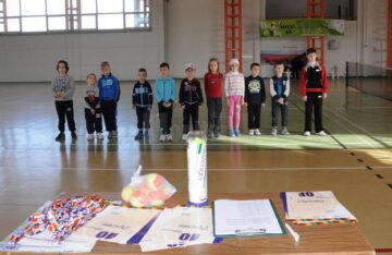 Zeci de participanți la primul Turneu “Tenis 10” organizat la Fălticeni