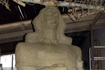 Monumentul lui Ștefan cel Mare înainte de a fi afectat de îngheț