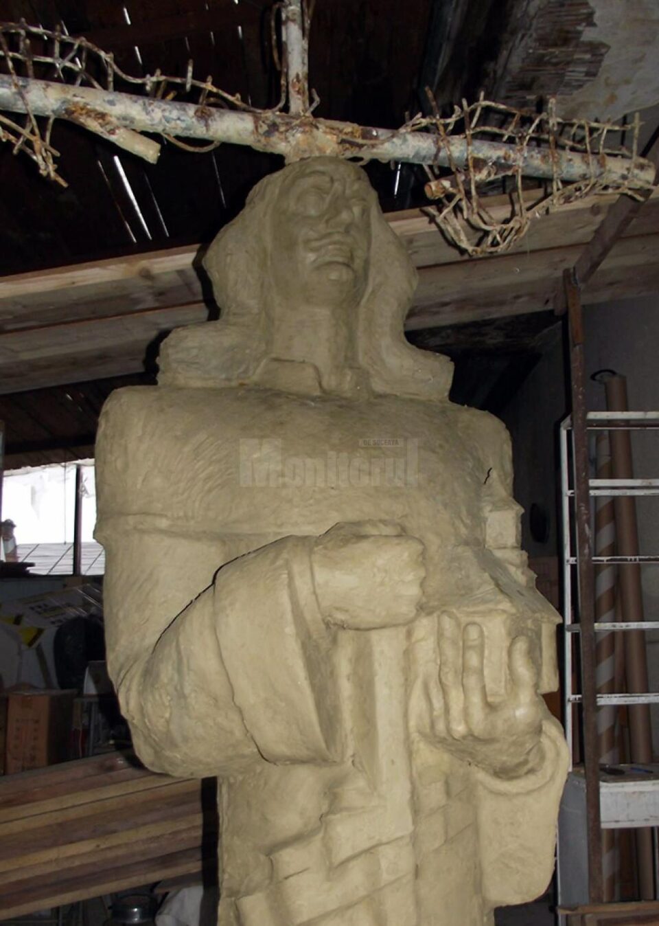 Monumentul lui Ștefan cel Mare înainte de a fi afectat de îngheț
