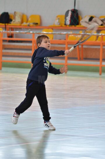 Zeci de participanți la primul Turneu “Tenis 10” organizat la Fălticeni