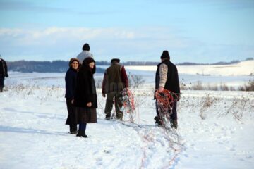 Săteni revoltați din cauza exploziilor provocate între case de o firmă de prospecțiuni geologice
