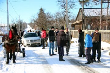 Săteni revoltați din cauza exploziilor provocate între case de o firmă de prospecțiuni geologice