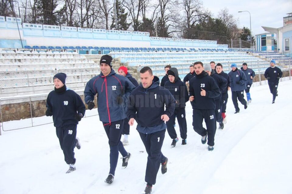 Sucevenii s-au „dezmorțit” ieri pe stadionul Areni