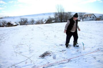 Săteni revoltați din cauza exploziilor provocate între case de o firmă de prospecțiuni geologice