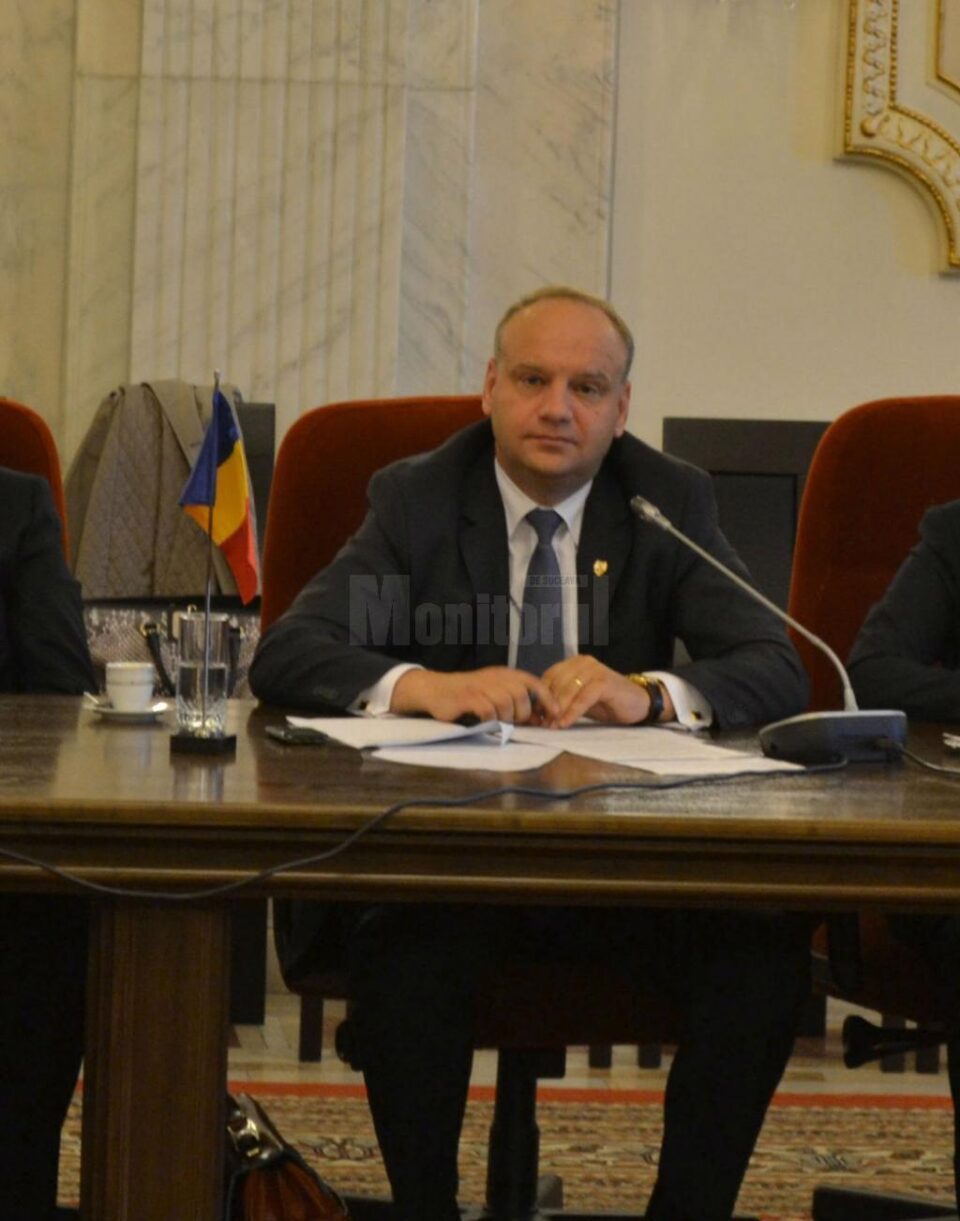 Ovidiu Donțu: „Ca parlamentar cu zero absențe, am considerat că este oportun să depun un astfel de proiect de lege” Ovidiu Donțu: „Ca parlamentar cu zero absențe, am considerat că este oportun să depun un astfel de proiect de lege”