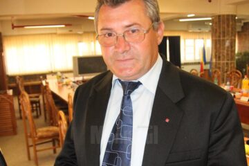 Viceprimarul Gavril Vîrvara