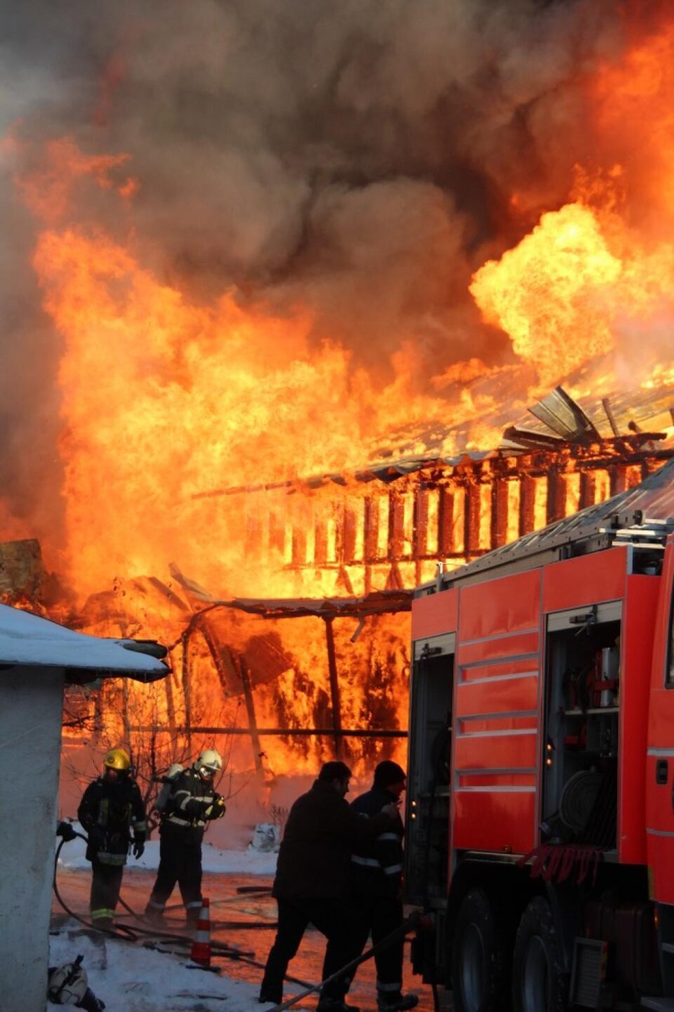 Incendiul violent de la Arhiepiscopia Sucevei și Rădăuților