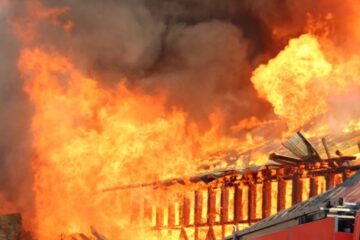 Incendiul violent de la Arhiepiscopia Sucevei și Rădăuților