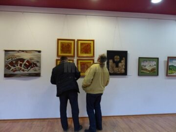 60 de lucrări, realizate de 22 de artiști suceveni, la Salonul Anual de Artă deschis la City Gallery