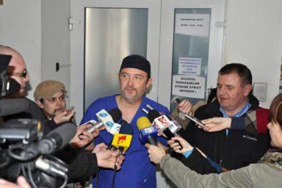 Dr. Horațiu Suciu: ”În acest moment suntem foarte mulțumiți de evoluția pacientului și suntem convinși că acesta va beneficia din plin de această procedură” Foto: (C) DORINA MATIS / AGERPRES ARHIVA Dr. Horațiu Suciu: ”În acest moment suntem foarte mulțumiți de evoluția pacientului și suntem convinși că acesta va beneficia din plin de această procedură” Foto: (C) DORINA MATIS / AGERPRES ARHIVA