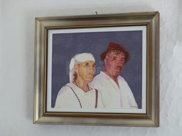 Albinele care au salvat Mănăstirea Humorului de la pârjol, pictate cu aur pe scutul comunei