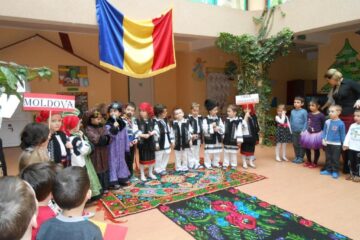 Preșcolarii de la Grădinița „Sf. Ioan cel Nou de la Suceava” au sărbătorit Unirea Principatelor Române