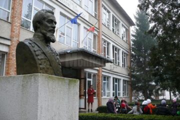 Școala „Alexandru Ioan Cuza” din municipiul Fălticeni
