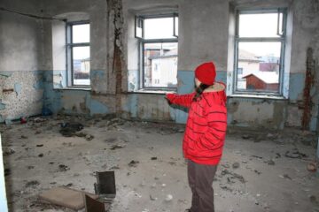 Prizonieră de la patru ani în „Orfelinatul groazei” din Siret, Lucica își amintește cu drag de acele vremuri