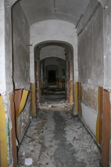 Fostul orfelinat al groazei, interior