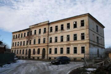 Prizonieră de la patru ani în „Orfelinatul groazei” din Siret, Lucica își amintește cu drag de acele vremuri
