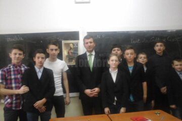 Lecția de istorie la Ipotești