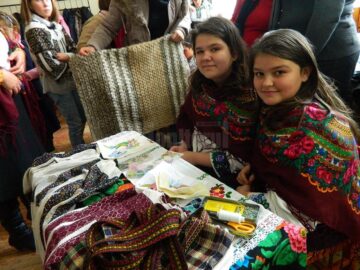 Tradiții și obiceiuri locale, reînviate de elevii de la Școala Gimnazială Todirești