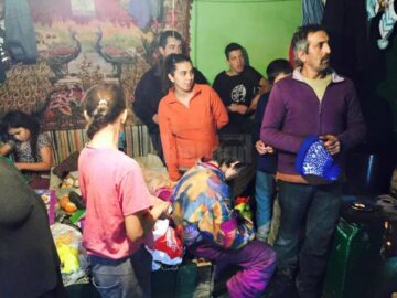 O familie necăjită din satul Dragomirna, ajutată de câțiva suceveni