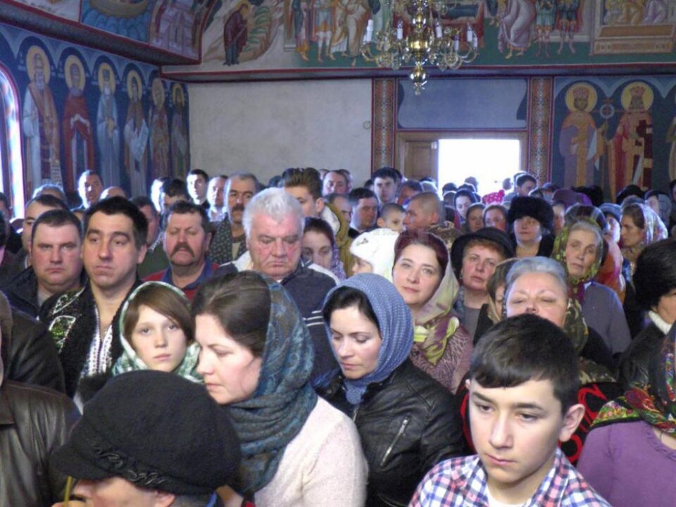 ÎPS Pimen, Arhiepiscopul Sucevei și Rădăuților, a săvârșit, duminică, 25 ianuarie, Sfânta Liturghie, la Schitul „Nașterea Sfântului Ioan Botezătorul“ din localitatea Molid