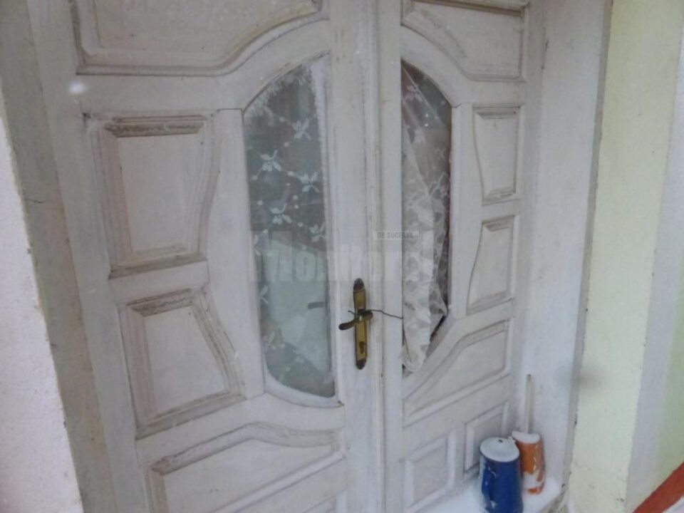 Hoții pătrundeau în case prin spargerea sau forțarea ușilor sau a geamurilor