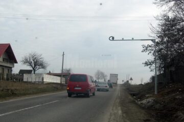 Camera fixa pentru controlul rovinietei, amplasată pe DN 2, la Iacobești