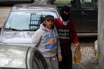 El este Gabriel de pe Facebook. Ion Nae, adus încă de marți, la audieri la DIICOT Suceava