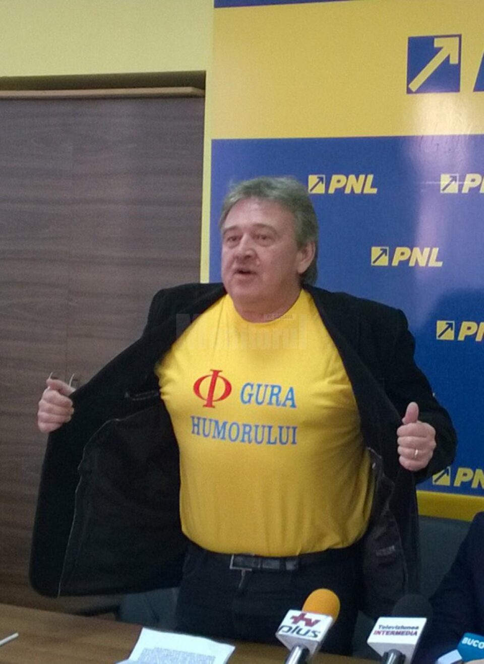 Marius Ursaciuc: „Până acum aveam tricou cu <I>, iar acum l-am schimbat cu ”
