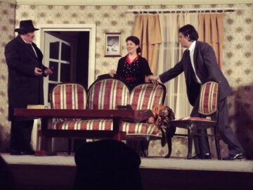 Aplauze la scenă deschisă pentru actorii botoșăneni, după spectacolul „Bani din cer”