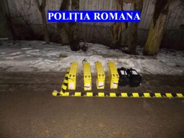 Hoți de acumulatori din relee de telefonie mobilă, prinși de polițiști