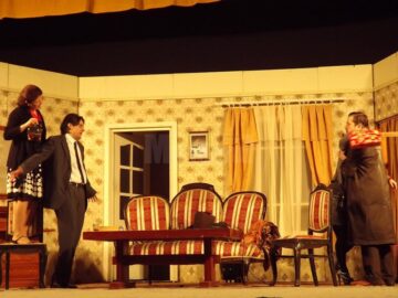 Aplauze la scenă deschisă pentru actorii botoșăneni, după spectacolul „Bani din cer”