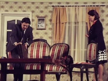 Aplauze la scenă deschisă pentru actorii botoșăneni, după spectacolul „Bani din cer”