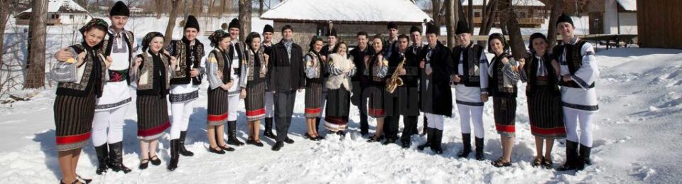 Activitate rodnică a Ansamblului artistic studențesc „Arcanul USV” în cel de-al 50-lea an de activitate