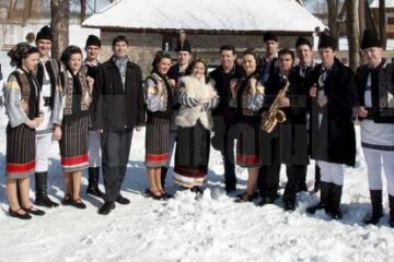 Activitate rodnică a Ansamblului artistic studențesc „Arcanul USV” în cel de-al 50-lea an de activitate