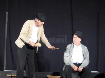 Marcel Iureș și George Mihăiță, cei doi magnifici ai teatrului românesc, aplaudați minute în șir la Suceava