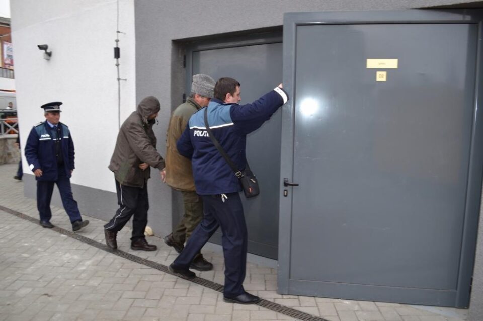 Doi dintre inculpații din dosarul exploatării ilegale a pădurii la Preutești Sursa: ziaruldepenet.ro