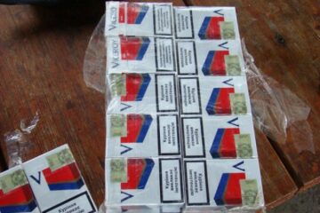 Polițiștii au ridicat în vederea continuării cercetărilor 3.125 pachete de țigări