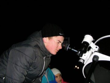 Elevi, profesori, universitari și oameni de știință pasionați de fizică, astrofizică și astronomie, la Tabăra Națională de la Voroneț