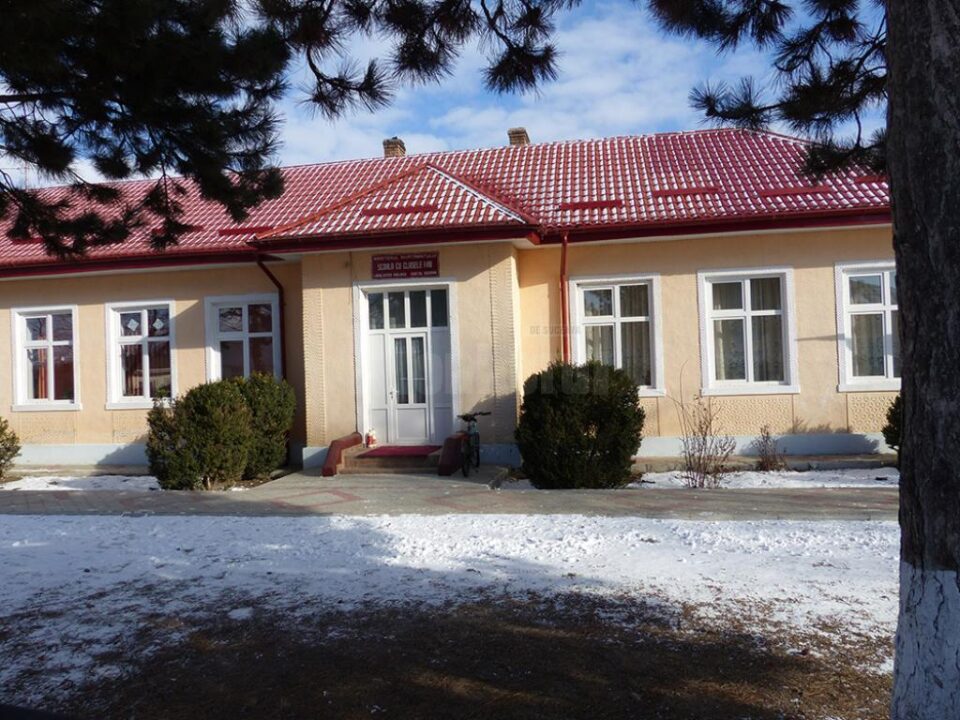 Un fost elev al școlii gimnaziale din Prelipca, amendat cu 500 de lei pentru că a deranjat o oră de muzică
