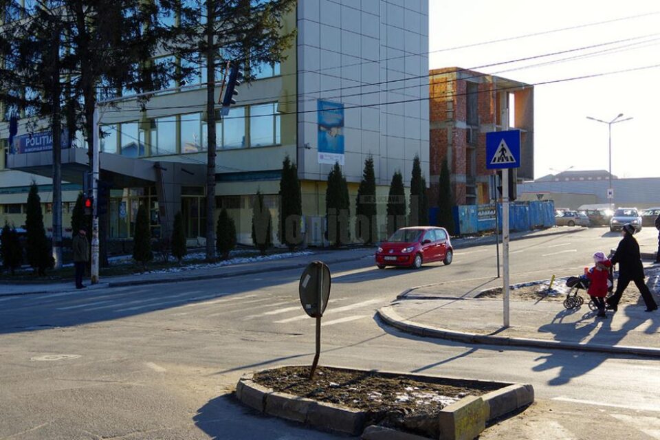 Kaufland vrea să închidă cu bariere accesul în parcarea de pe strada Universității