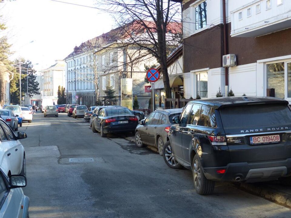 Mașini aflate în afara zonei de acțiune a indicatorului, dar totuși vizate de polițiștii locali